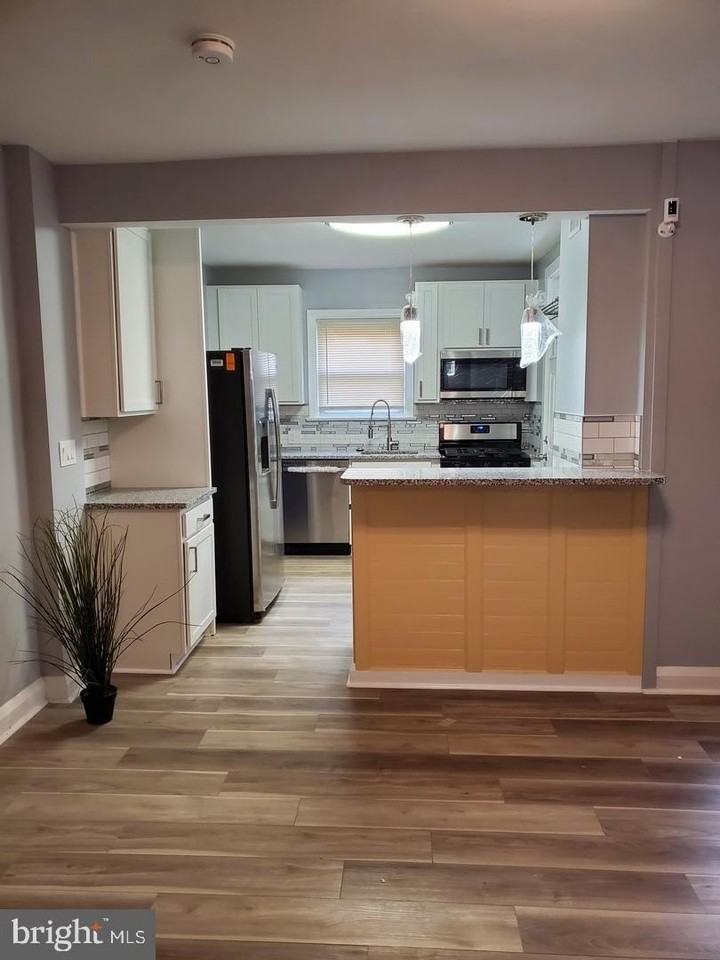 5640 Govane Ave - Photo 2 of 19