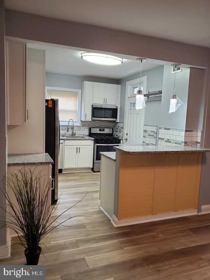5640 Govane Ave - Photo 3 of 19