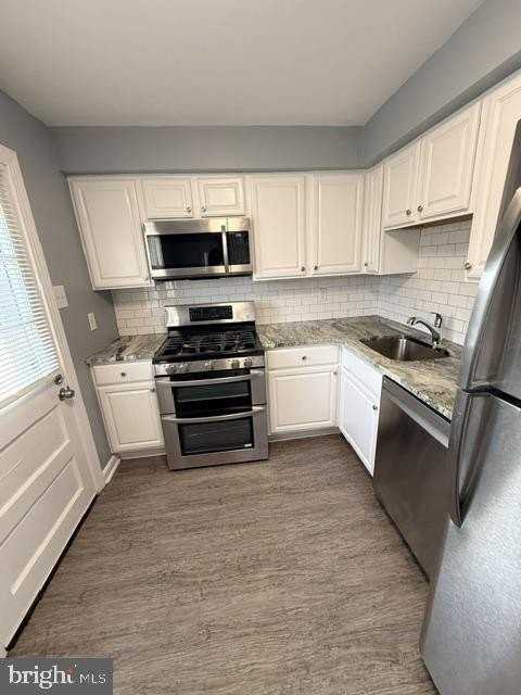 710 Kingston Rd - Photo 5 of 19