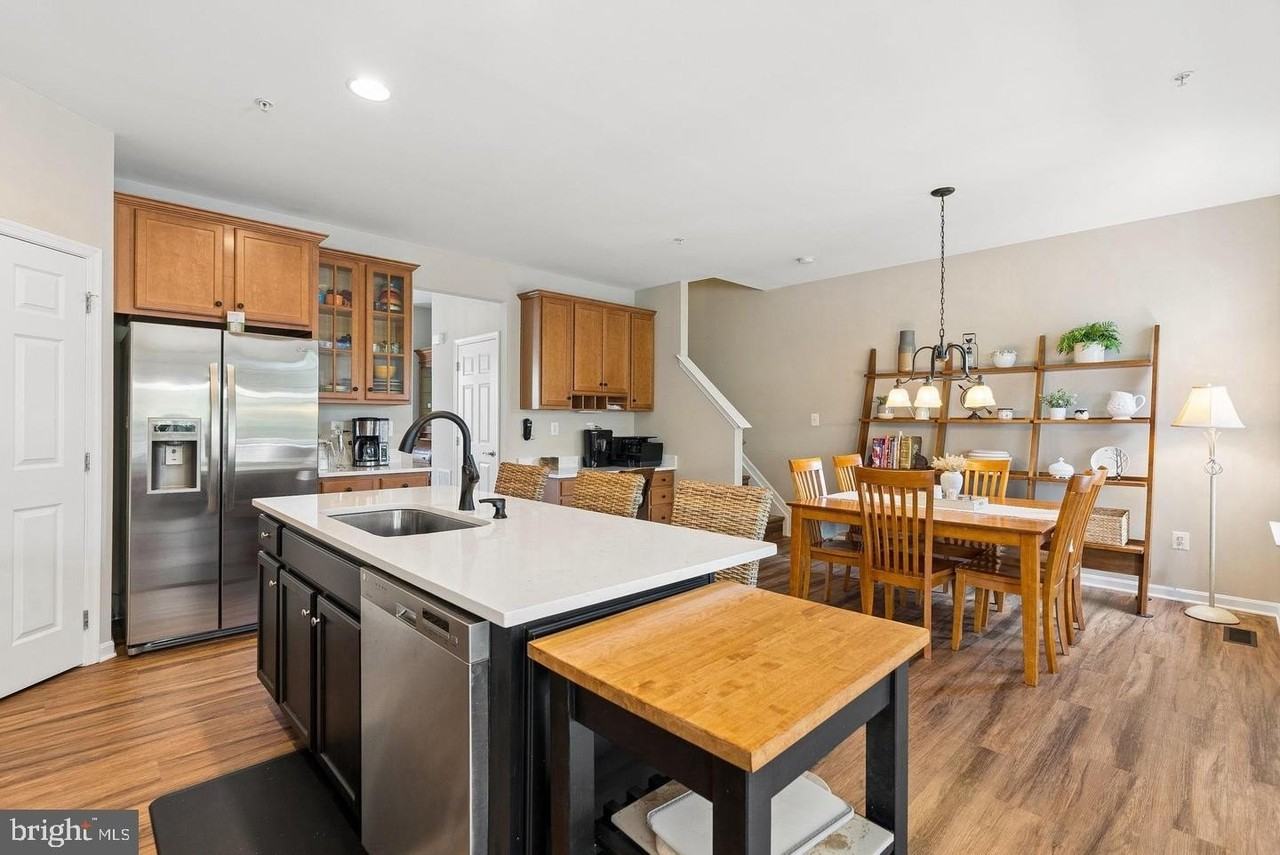 519 Lothian Way - Photo 5 of 50