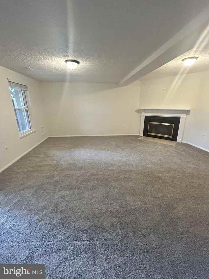 9536 Melrose Square Way - Photo 2 of 14
