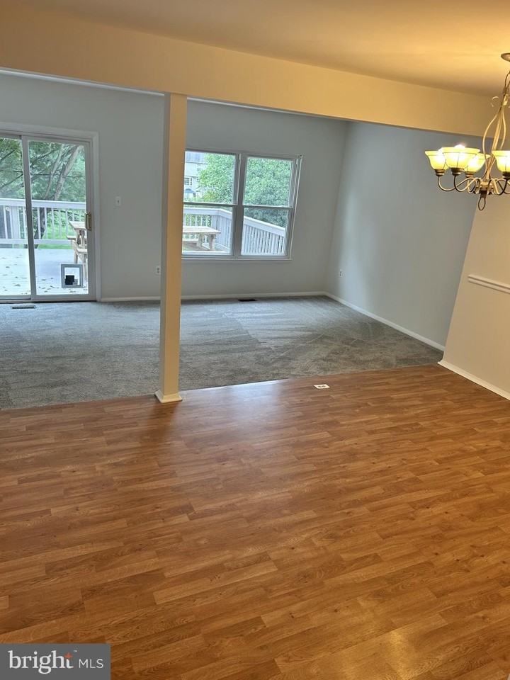 9536 Melrose Square Way - Photo 6 of 14