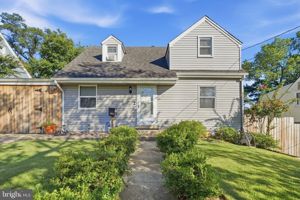 featured image of 7233 Marywood St