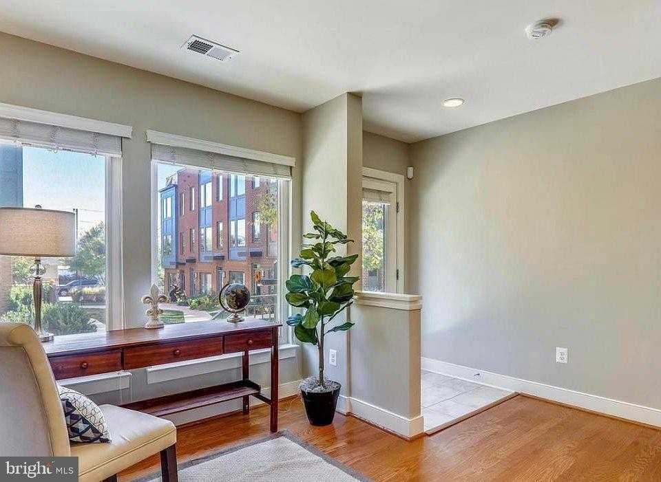 5644 46th Pl - Photo 2 of 32