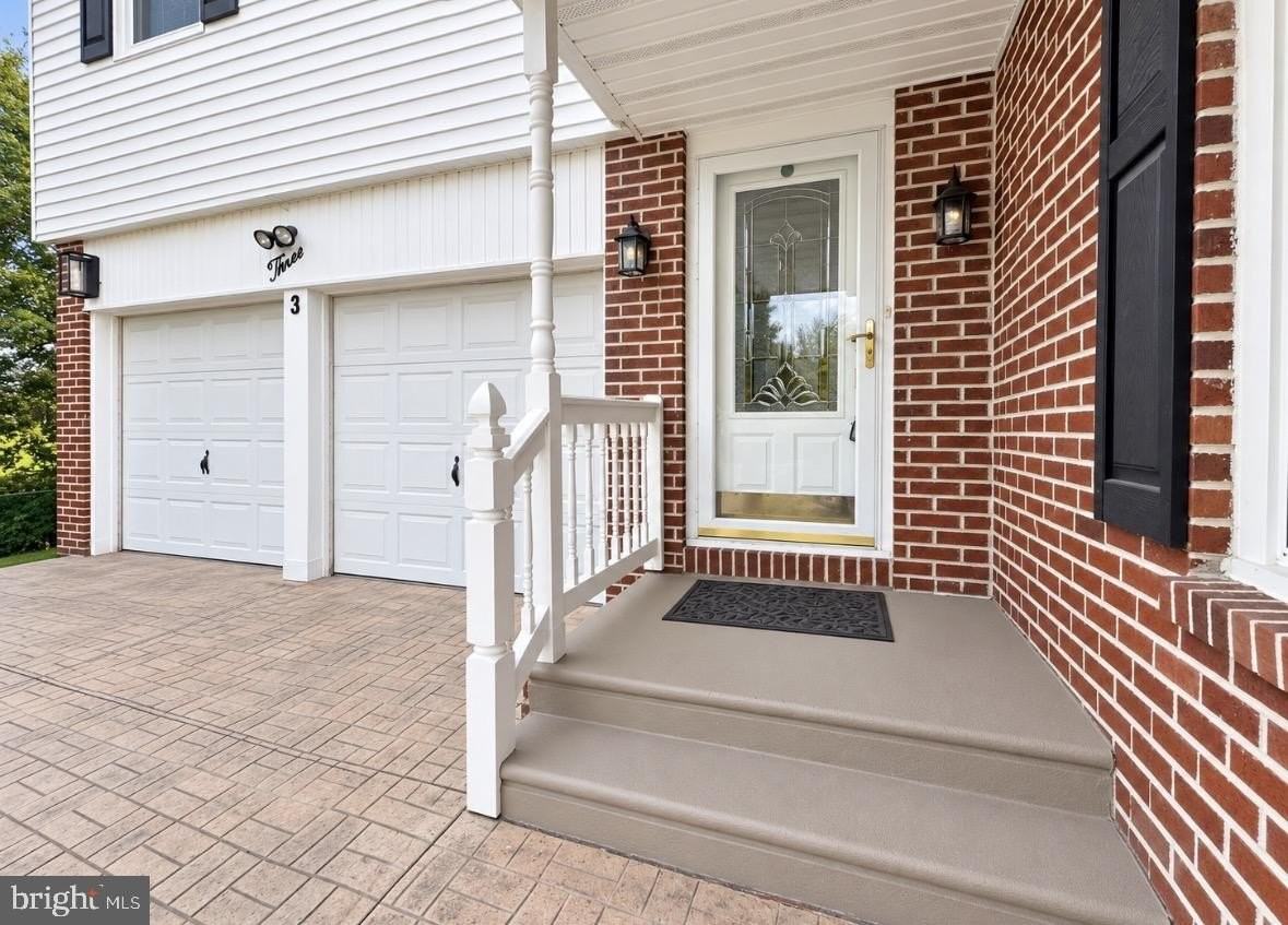 3 Stonebridge Rd - Photo 3 of 37