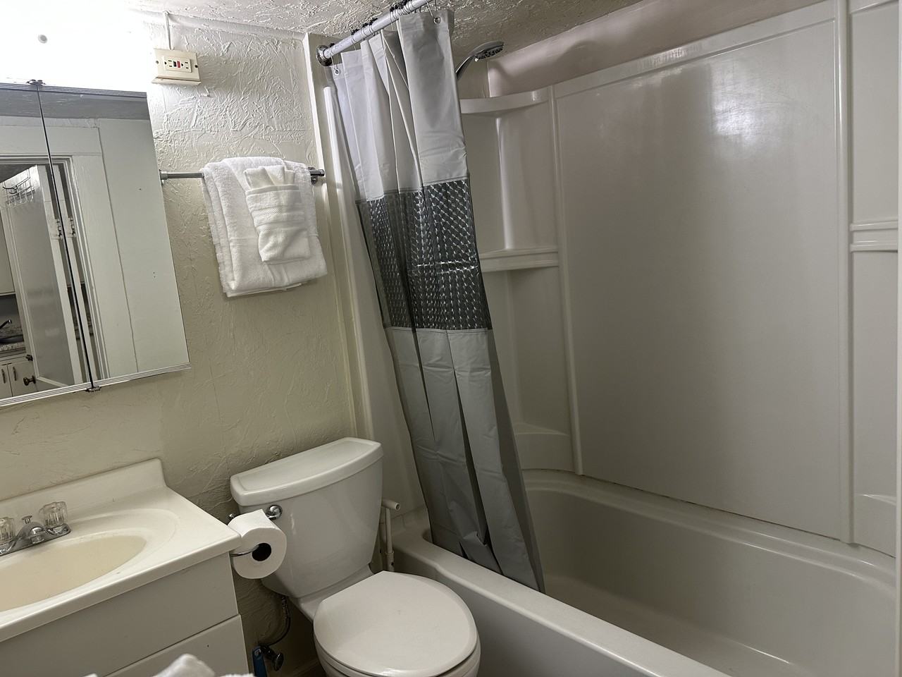 1204 E Sebree St #1 - Photo 6 of 11