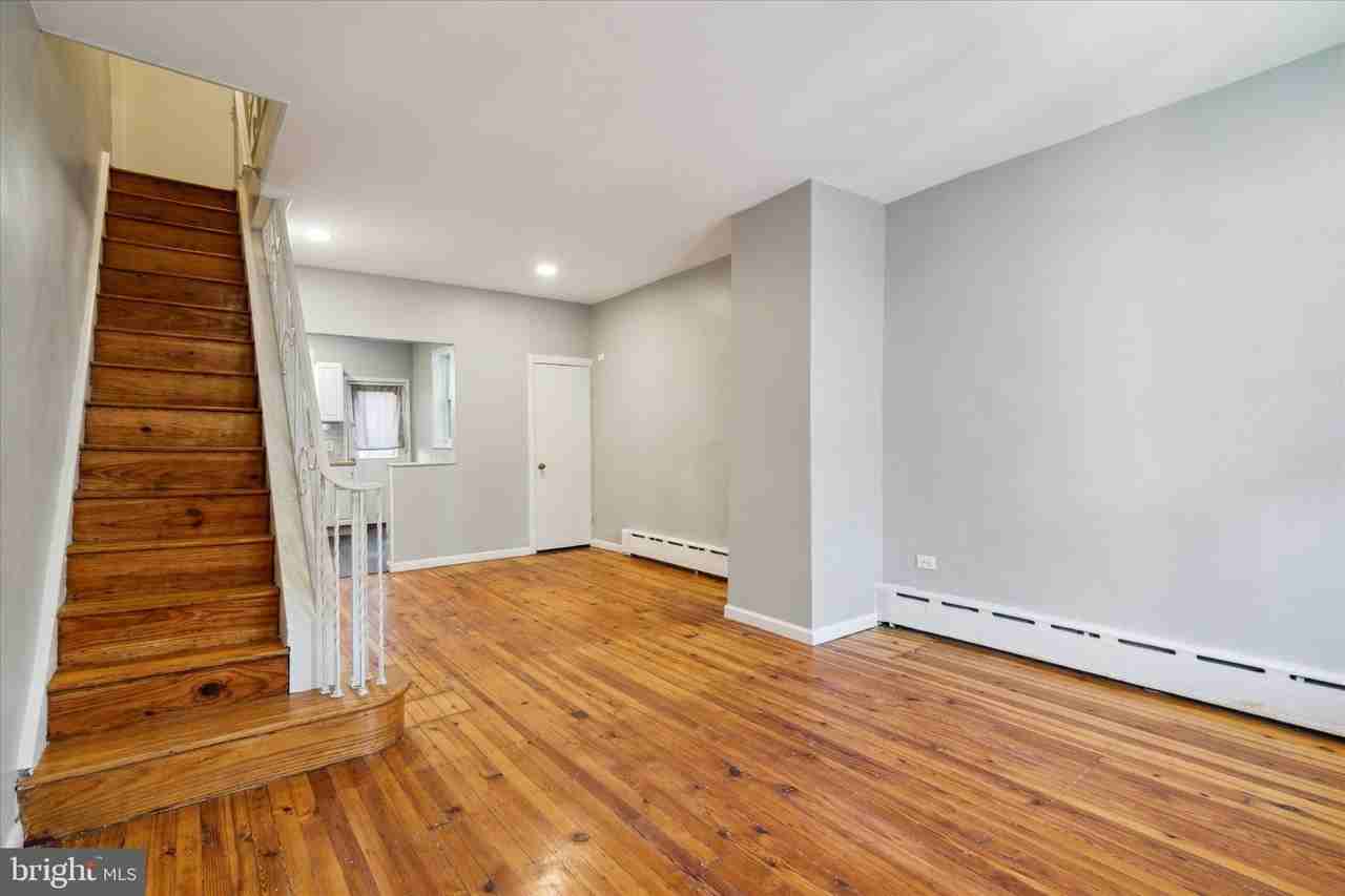 1547 S Newkirk St - Photo 2 of 14