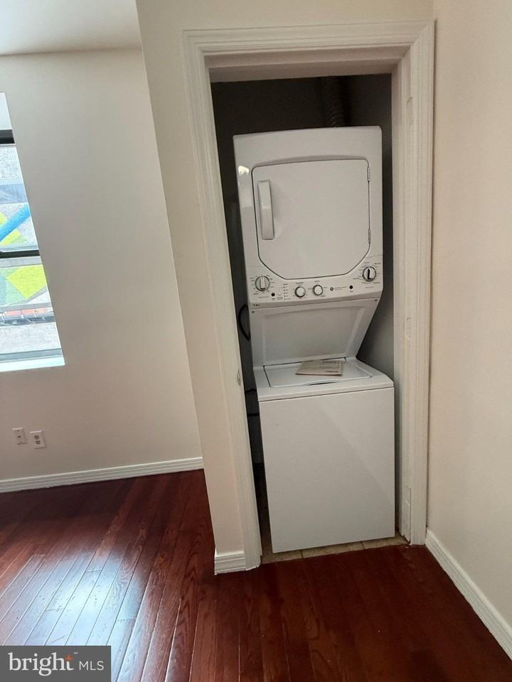 118 S 12th St - Photo 6 of 8