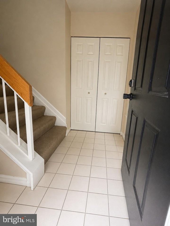 5800 Orchard Hill Ct #22B - Photo 3 of 15