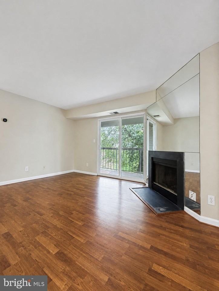 5800 Orchard Hill Ct #22B - Photo 5 of 15