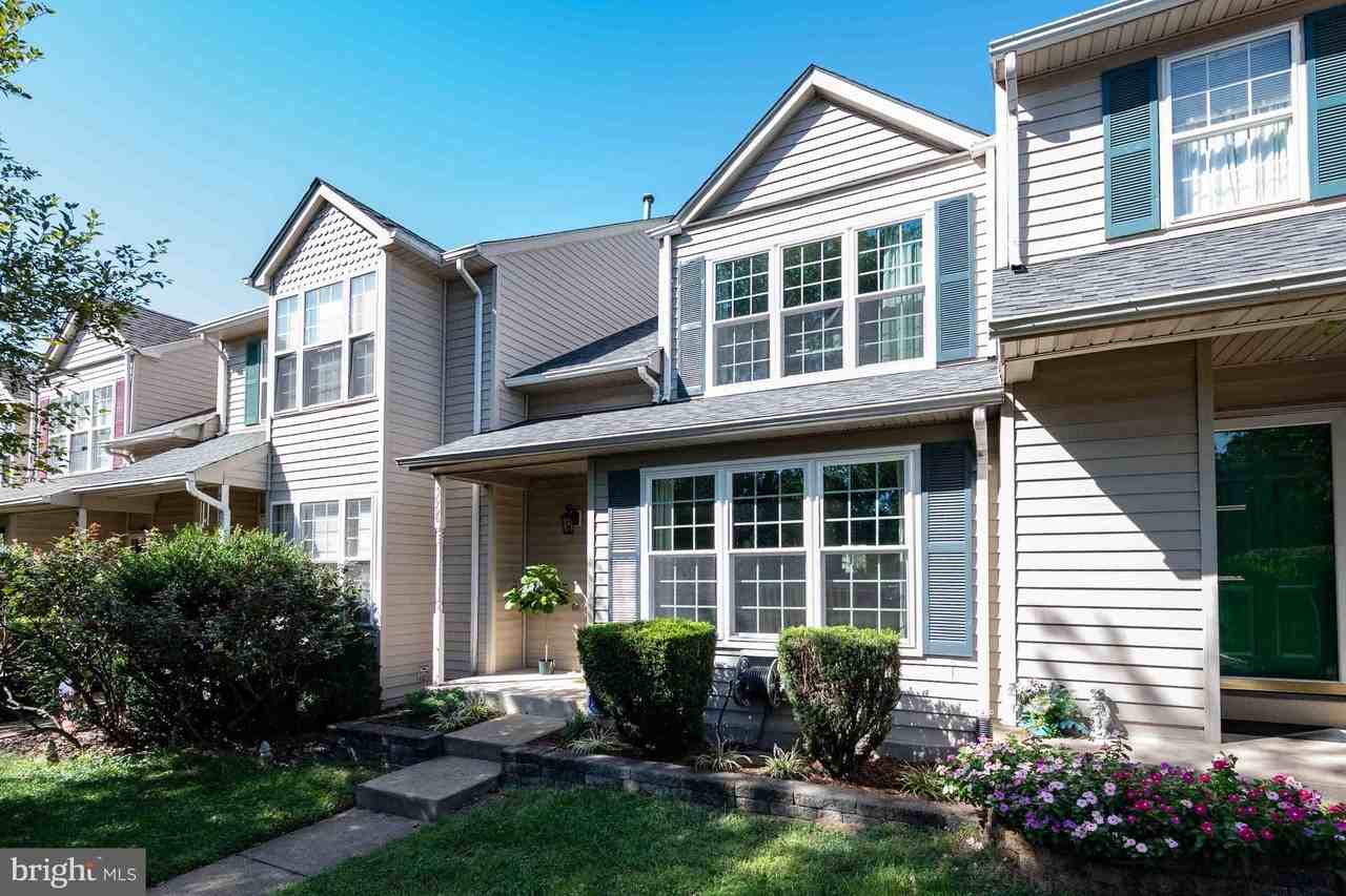 5668 Gosling Dr - Photo 3 of 50