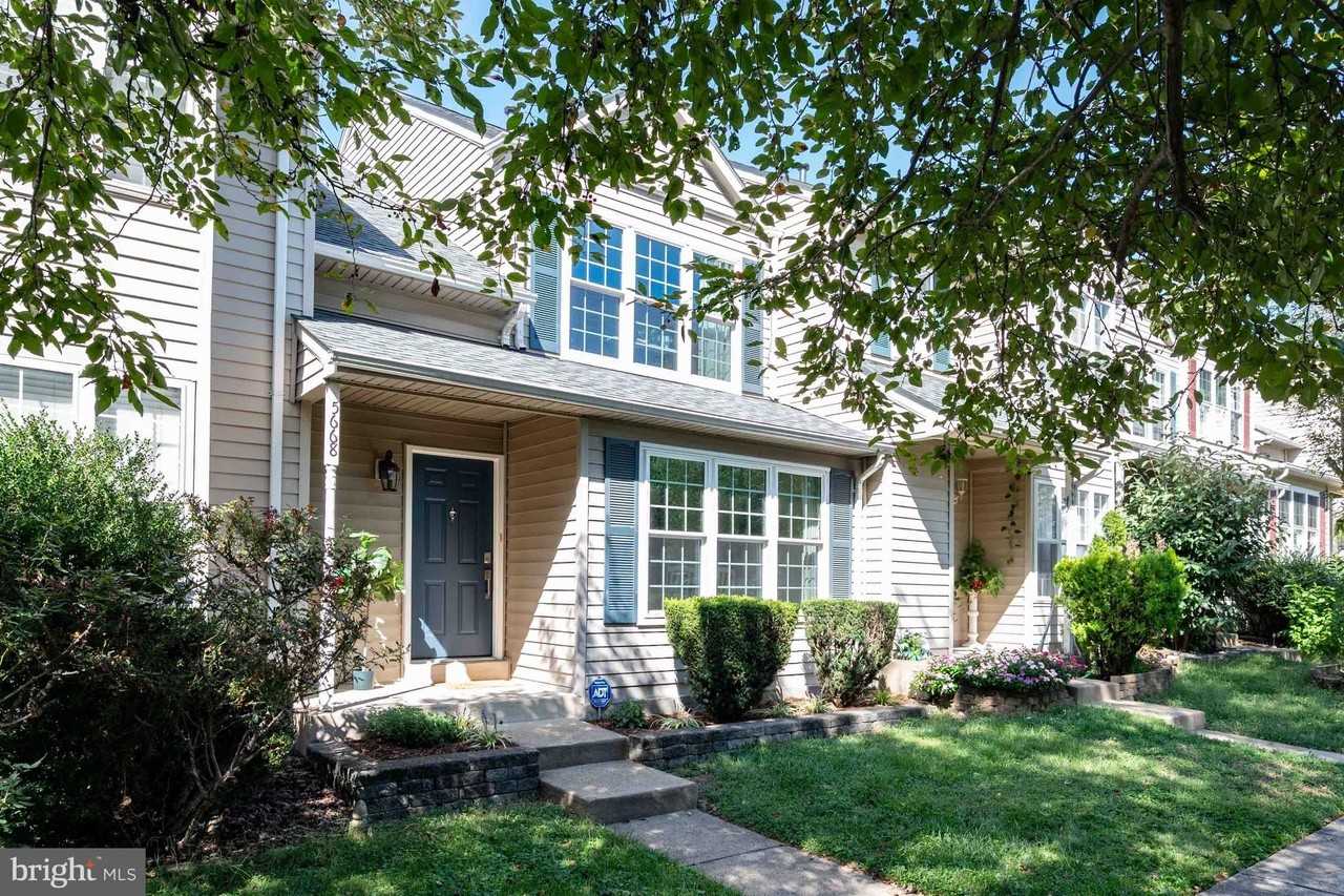 5668 Gosling Dr - Photo 4 of 50