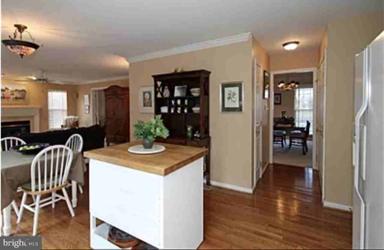 6503 Susan Barkley Ct - Photo 6 of 23
