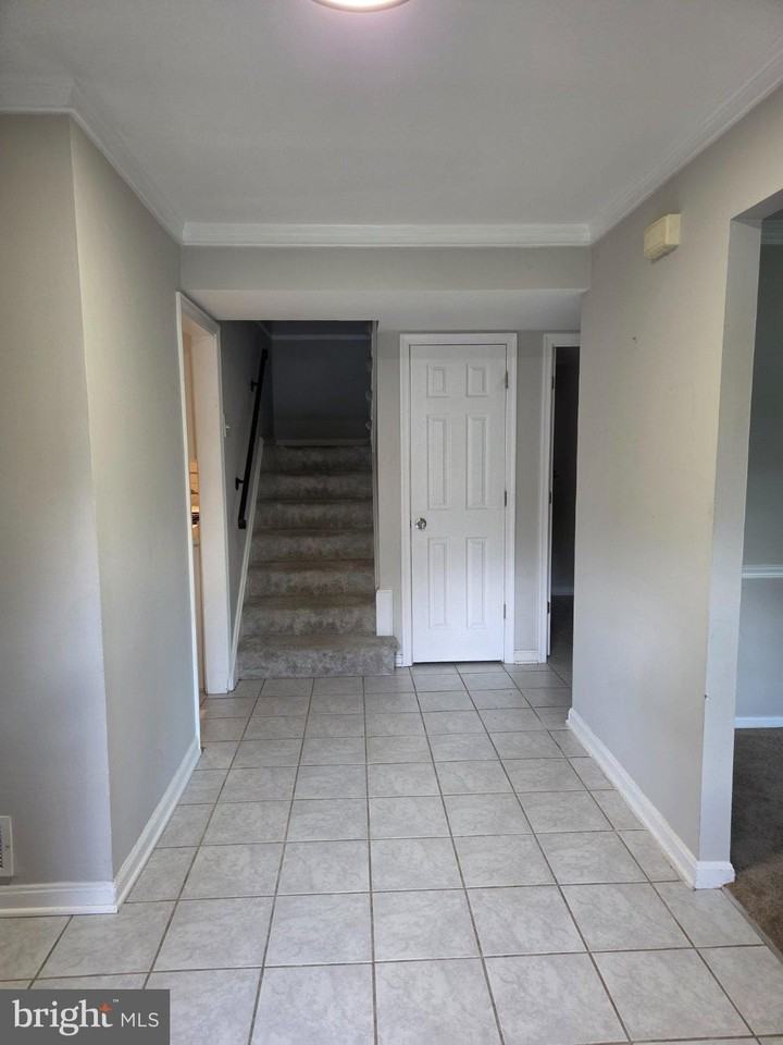 6703 Huntsman Blvd - Photo 4 of 30