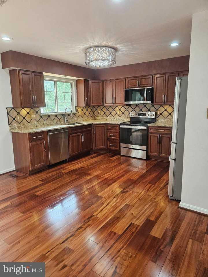 5722 Belcher Farm Dr - Photo 3 of 14