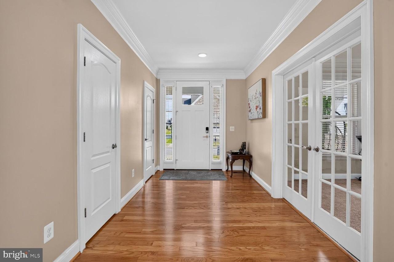 23631 Glenmallie Ct - Photo 4 of 36