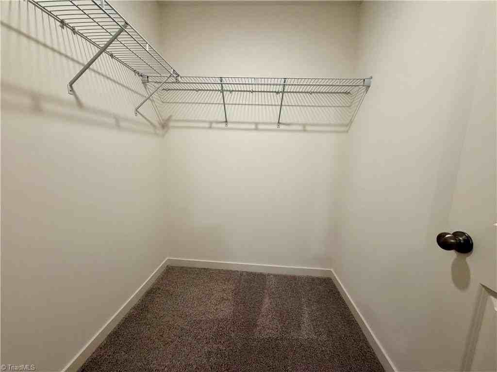 844 Pine Cone Ln - Photo 5 of 26