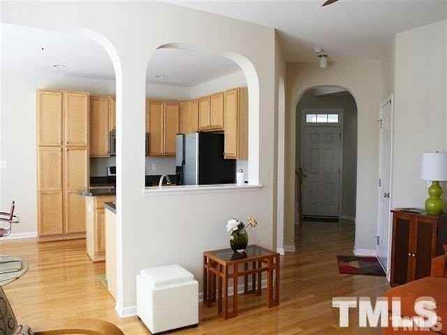 206 Royal Tower Way - Photo 6 of 18