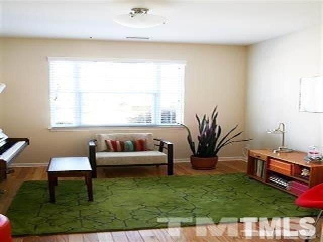 206 Royal Tower Way - Photo 7 of 18