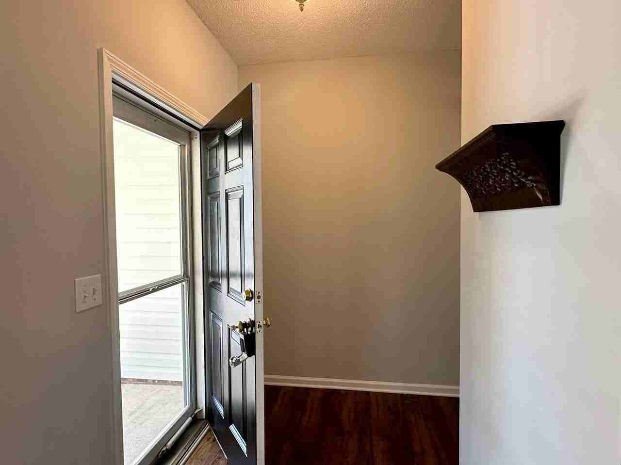 816 Vonkramer Ct - Photo 4 of 33