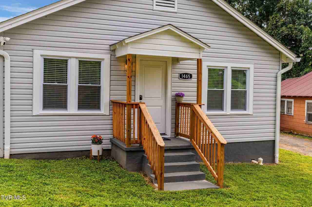 1465 Highpoint Ave - Photo 2 of 50