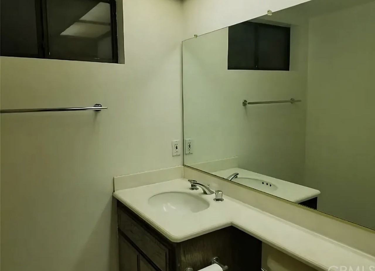 236 N Louise St #1 - Photo 2 of 10