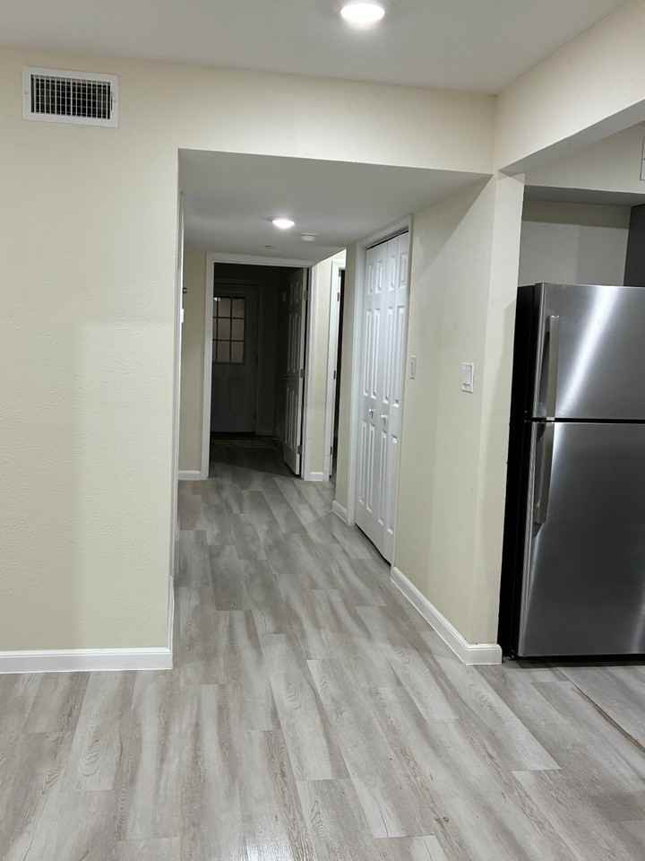 355 North 18th Street Unit 1103 - Photo 7 of 10