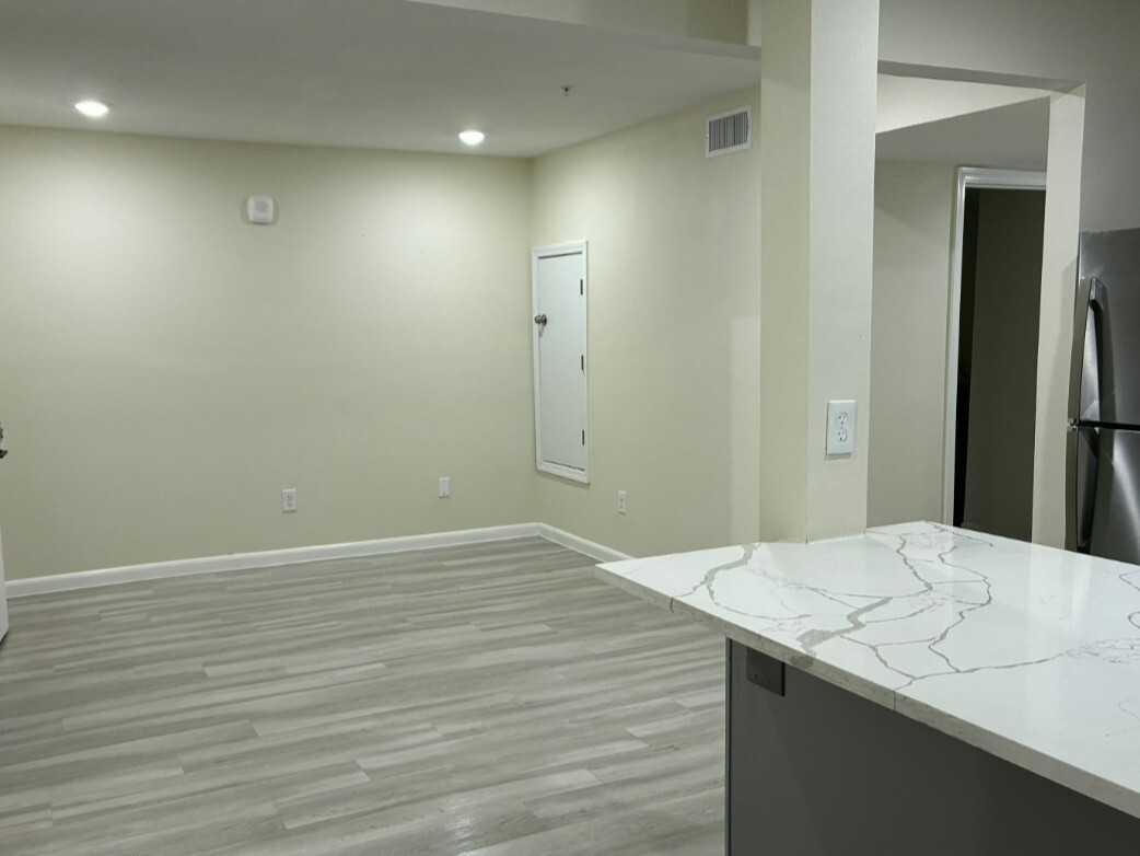 355 North 18th Street Unit 1103 - Photo 3 of 10