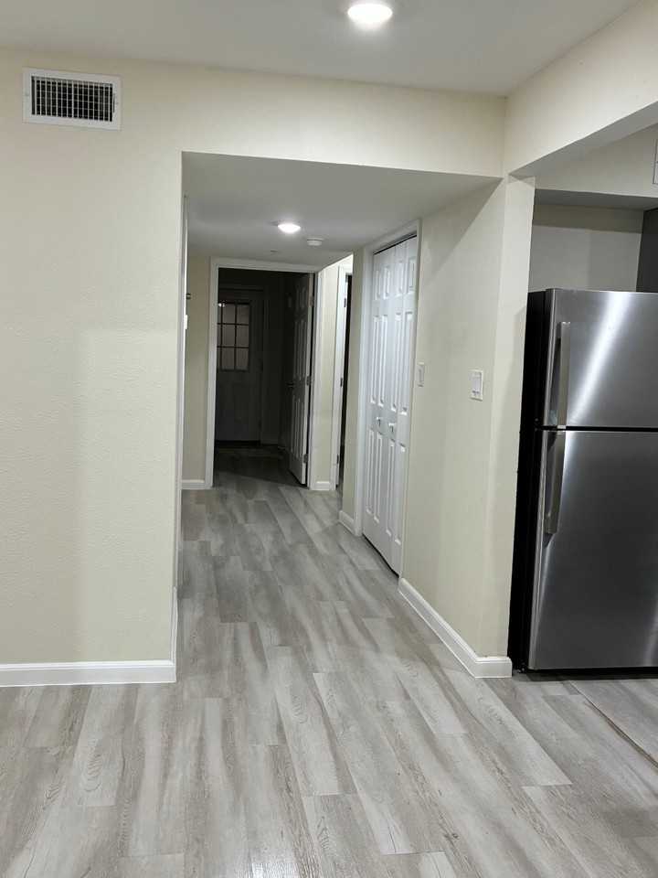 355 North 18th Street Unit 1103 - Photo 7 of 10