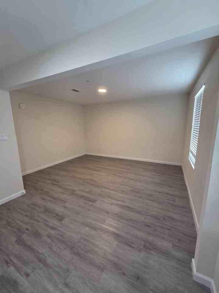 355 North 18th Street Unit 1202 - Photo 4 of 10