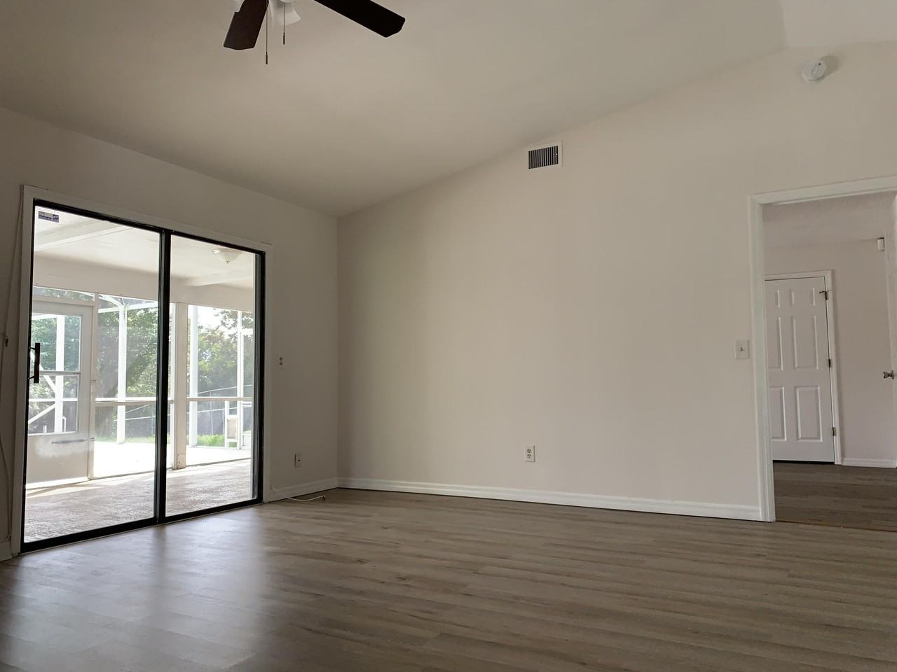 1880 Sw Bradway Ln - Photo 5 of 26