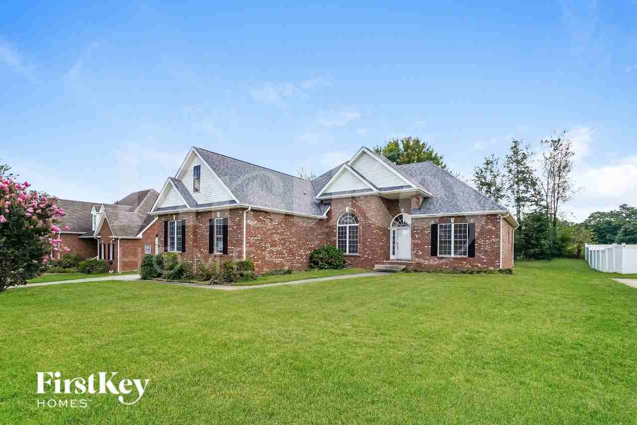 3146 Southpoint Dr - Photo 2 of 19