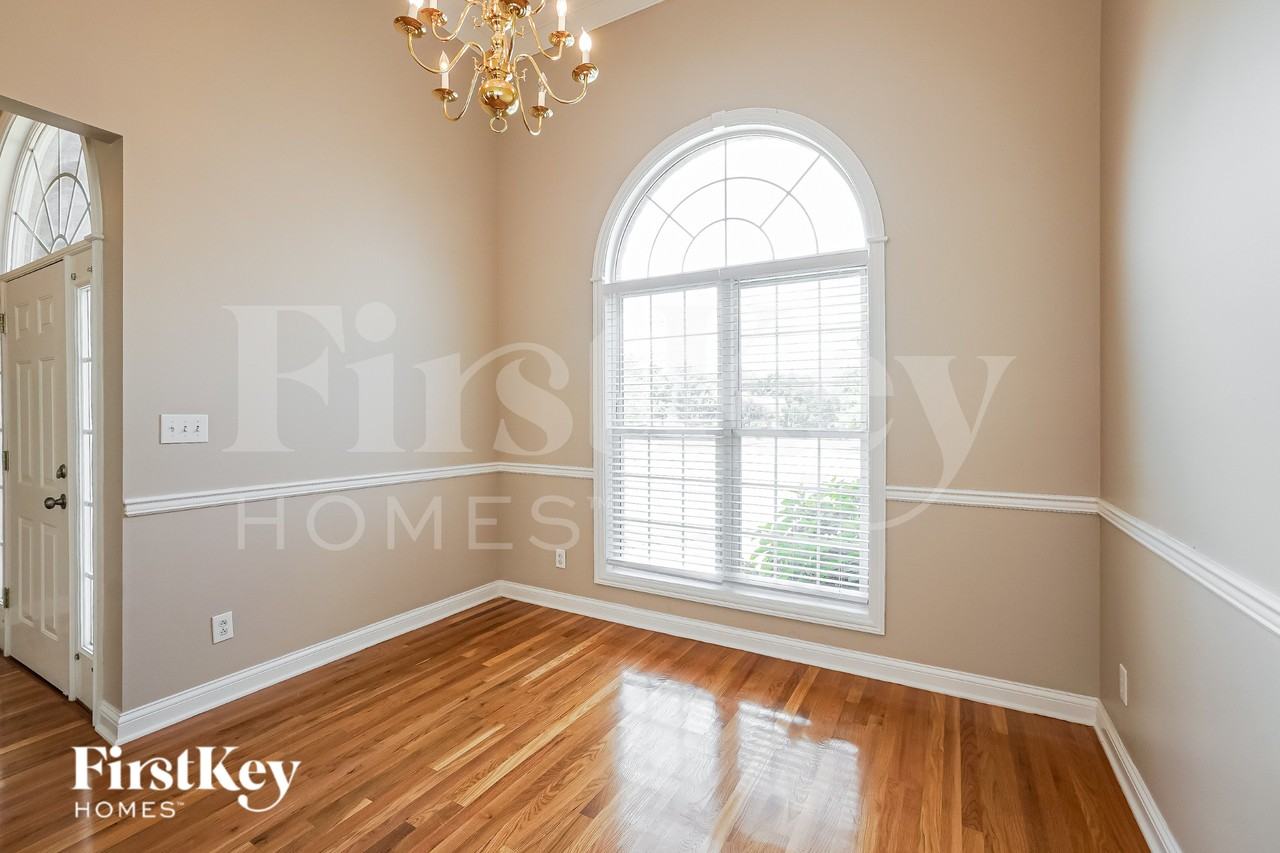 3146 Southpoint Dr - Photo 6 of 19