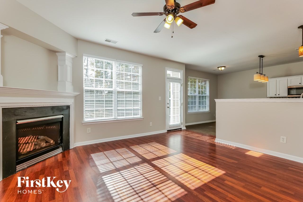 345 Royal Grey Ct - Photo 3 of 15