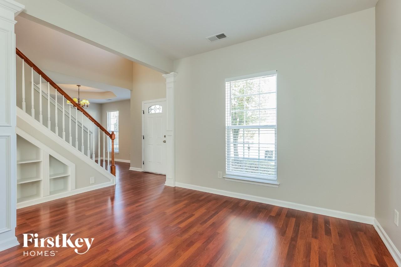 345 Royal Grey Ct - Photo 4 of 15