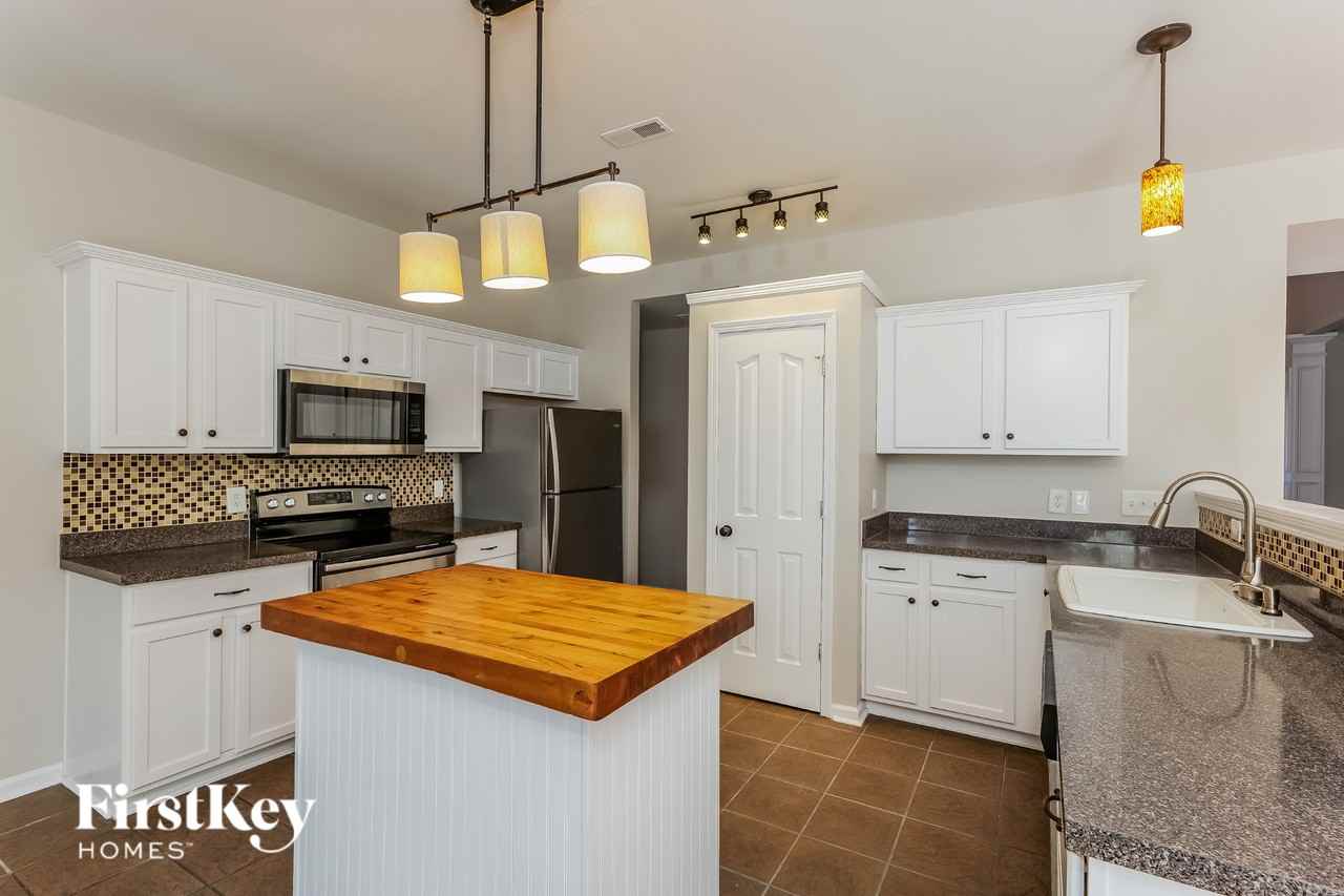 345 Royal Grey Ct - Photo 5 of 15