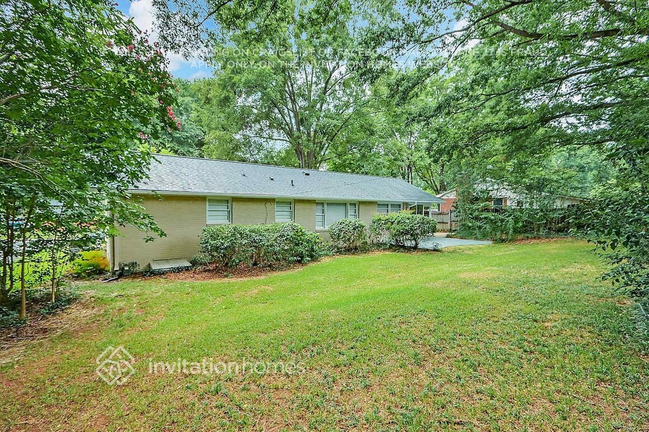 3521 Edsel Pl - Photo 7 of 26