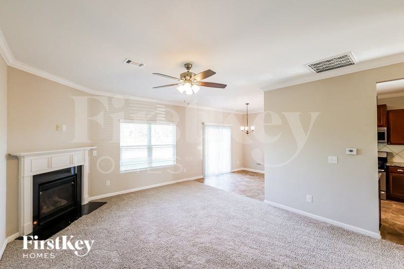 4459 Brookshire Cir - Photo 4 of 15