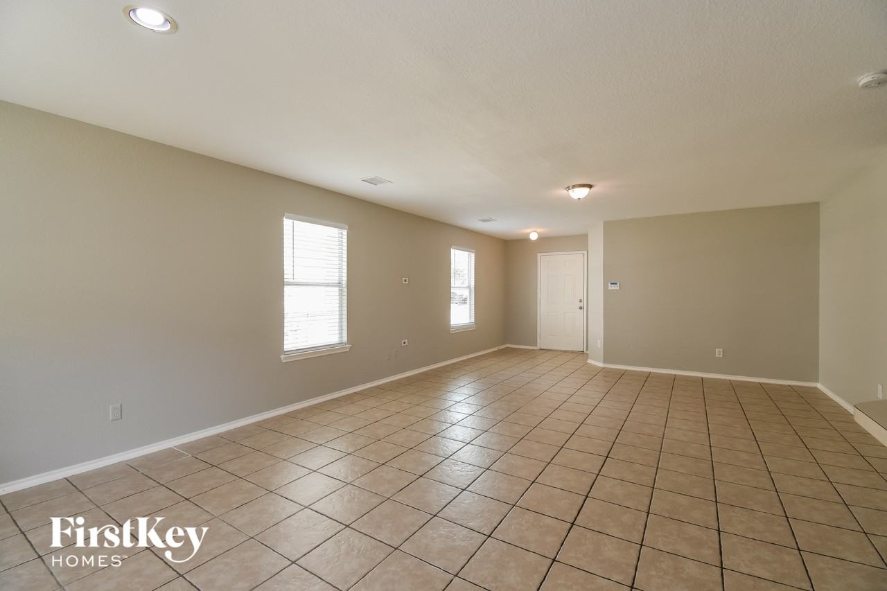 9414 Gnarled Chestnut Ct - Photo 4 of 15