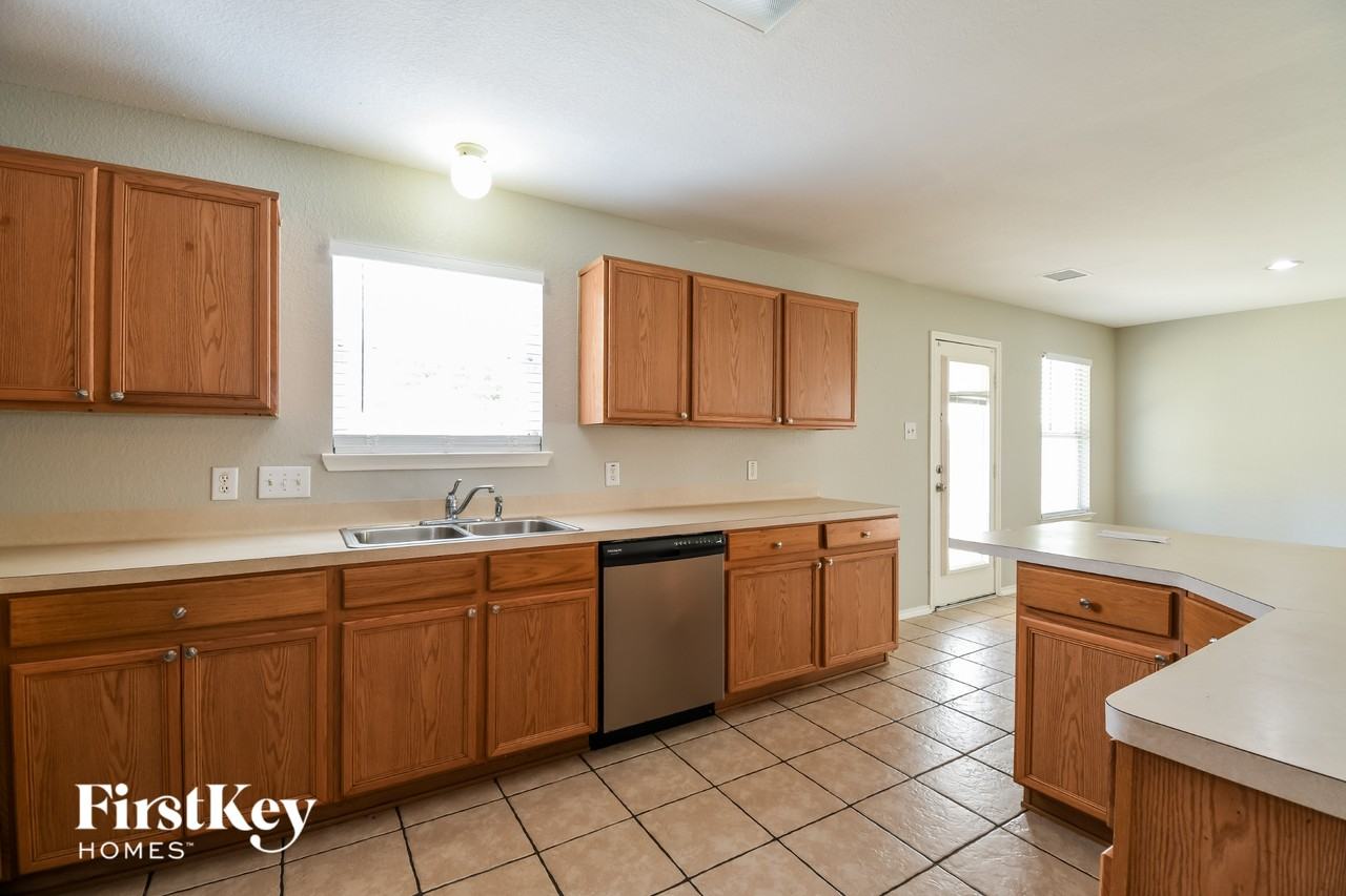 9414 Gnarled Chestnut Ct - Photo 6 of 15