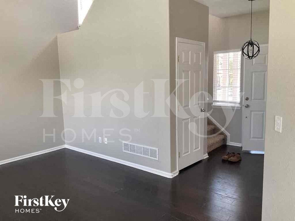 24620 E Wyoming Cir - Photo 2 of 15