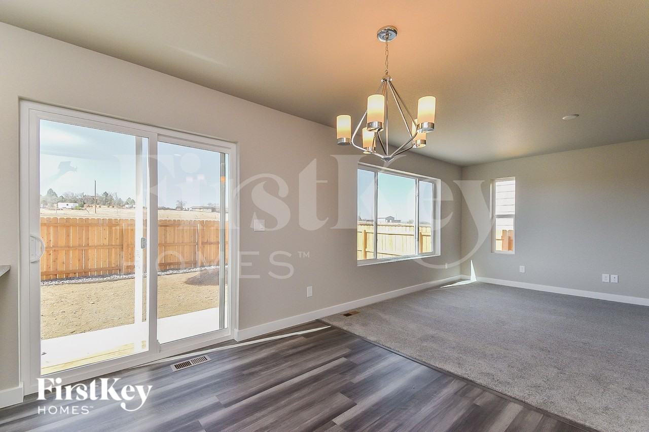 10503 Horton Dr - Photo 4 of 15