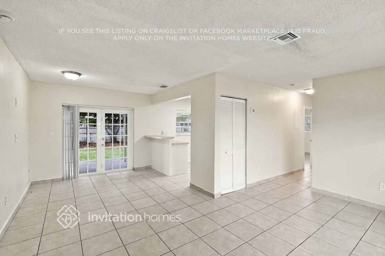 4921 Nw 170th St - Photo 4 of 17