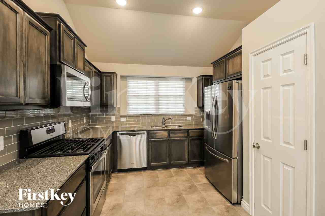 3104 Old Frisco Rd - Photo 6 of 15