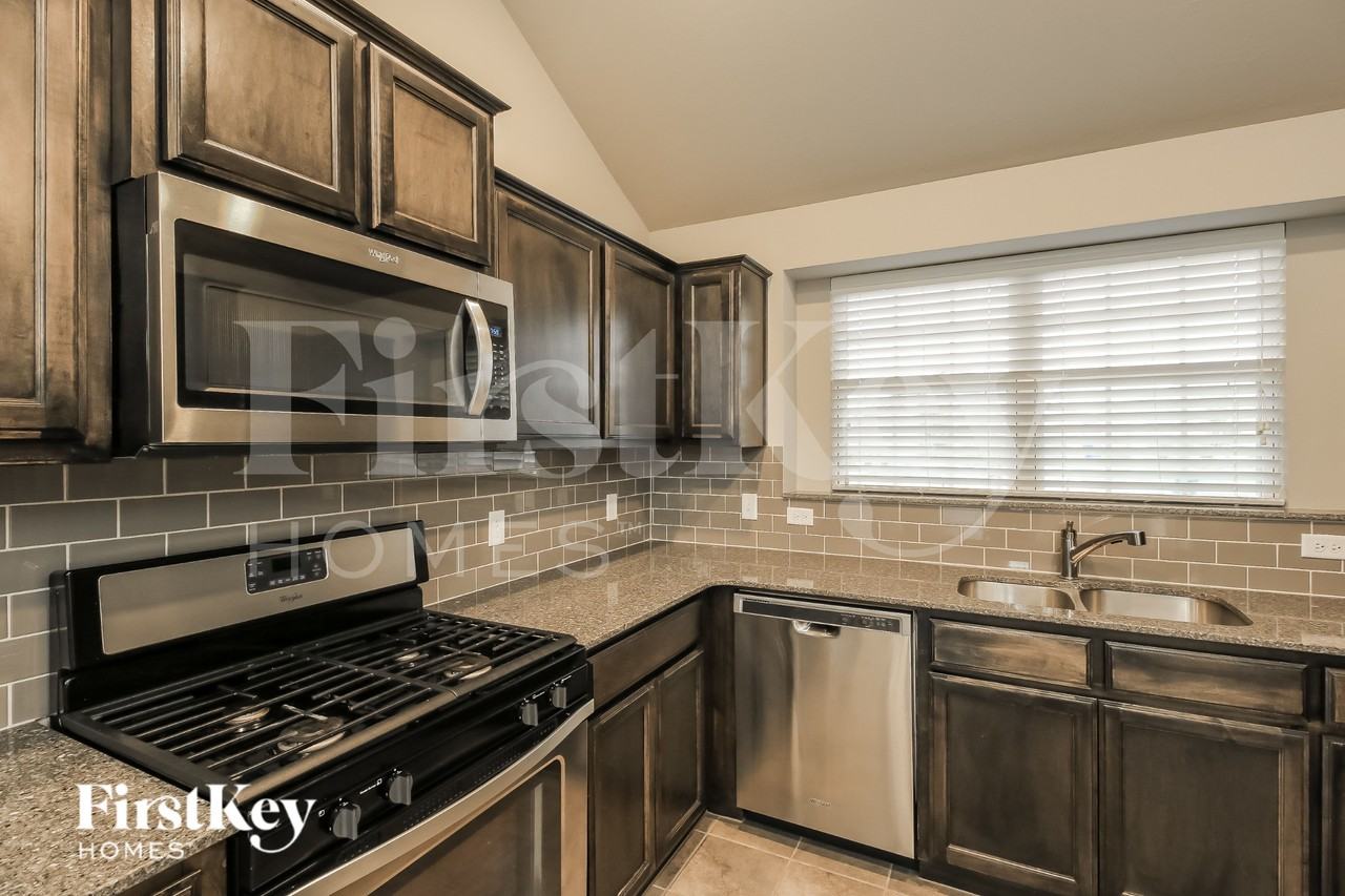 3104 Old Frisco Rd - Photo 7 of 15