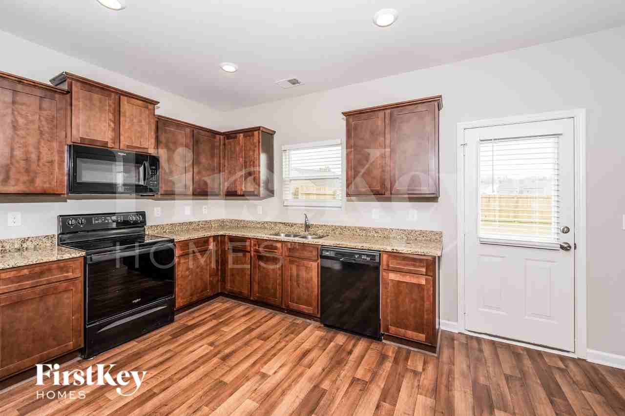 80 Homestead Ln - Photo 6 of 15