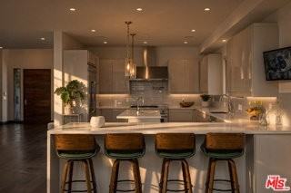 2408 Castle Heights Ave - Photo 7 of 8