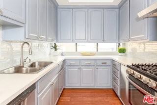 126 Neptune Ave - Photo 6 of 8