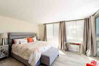 126 Neptune Ave - Photo 7 of 8