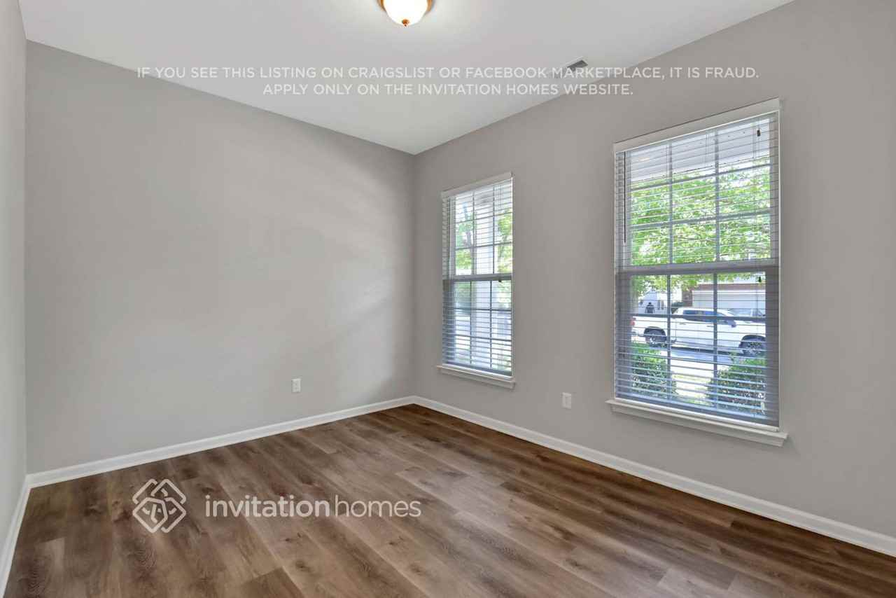 16207 Long Talon Way - Photo 4 of 31